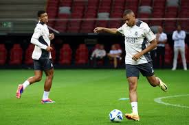 松戈奥拦网式手球送点，恩昆库主罚被扑出！.